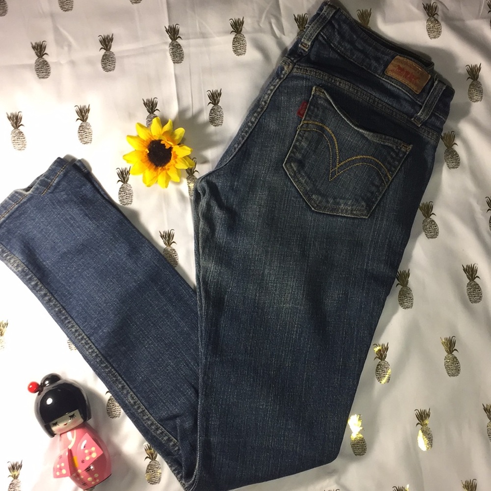 Levi's Juniors 524 too superlow skinnys
